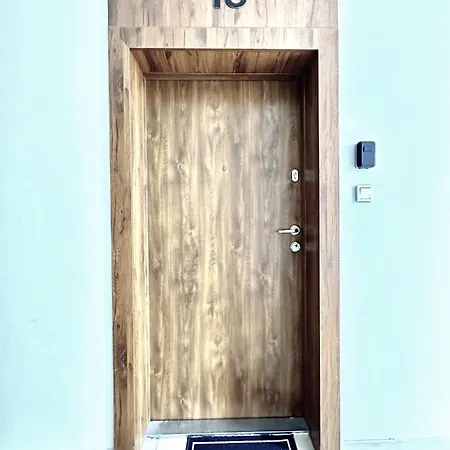 Dmowskiego 19c - Self Check-in 20h *