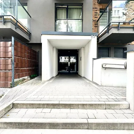 Dmowskiego 19c - Self Check-in 20h *