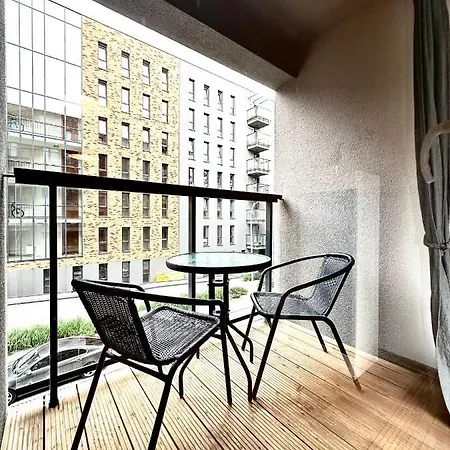 Apartment Dmowskiego 19c - Self Check-in 20h *