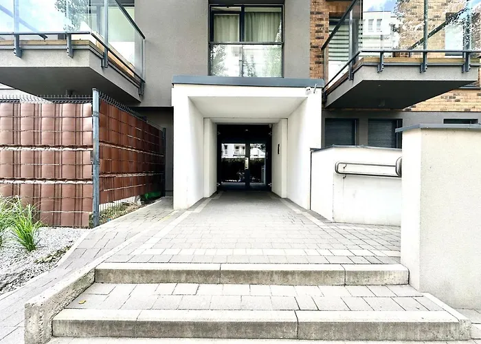 Dmowskiego 19c - Self Check-in 20h *